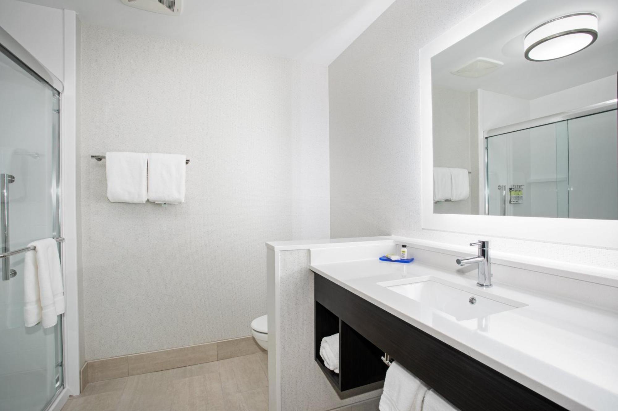 Holiday Inn Express & Suites - Ely By Ihg Buitenkant foto